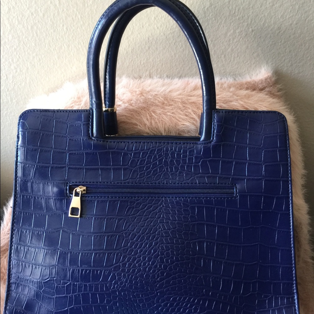 Functional Bag For Your Documents - image 1